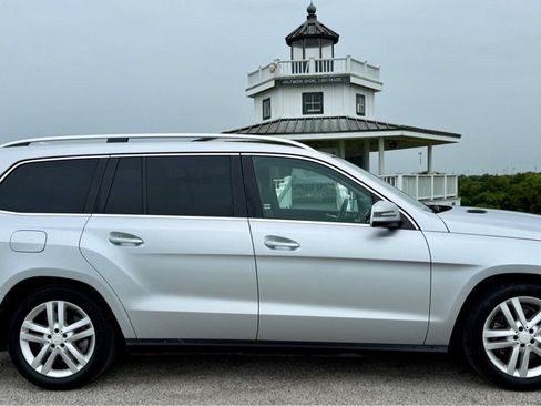 Used 2016 Mercedes-Benz GL 450 4MATIC image 4