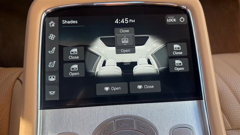Used 2023 Genesis G90 3.5T AWD/4WD image 32