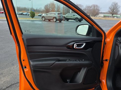 New 2026 Jeep Compass Latitude image 12