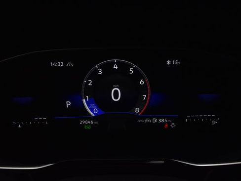 Used 2024 Volkswagen Jetta SE image 25