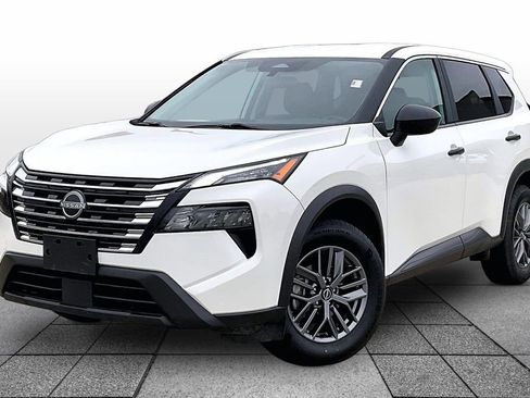 Used 2024 Nissan Rogue S FWD image 1