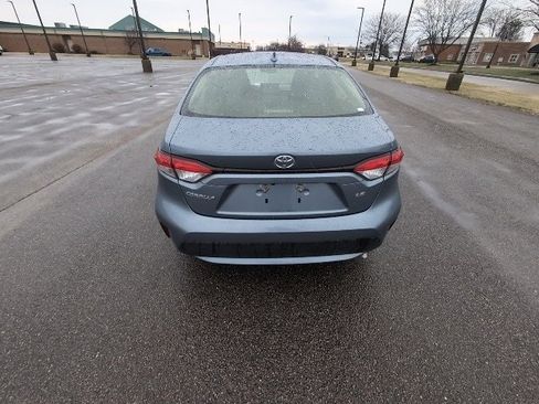 Certified 2022 Toyota Corolla LE image 4