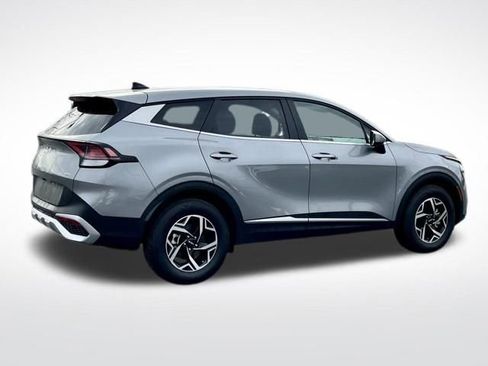 Used 2024 Kia Sportage LX image 15