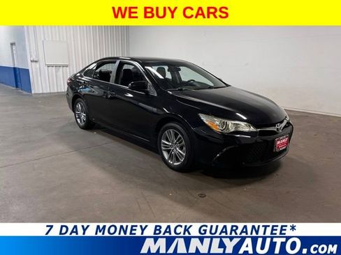 Used 2017 Toyota Camry SE FWD image 1