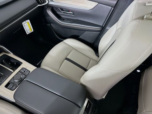 New 2026 MAZDA CX-90 Plug-In Hybrid w/Premium Sport AWD/4WD image 25