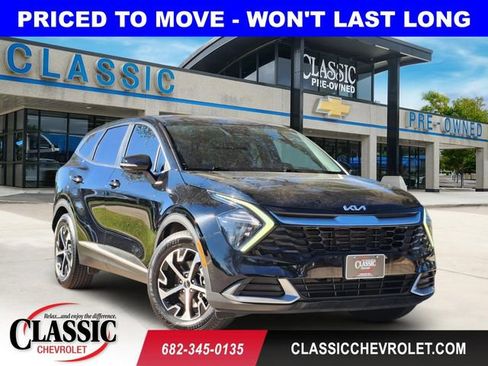 Used 2023 Kia Sportage EX FWD image 1