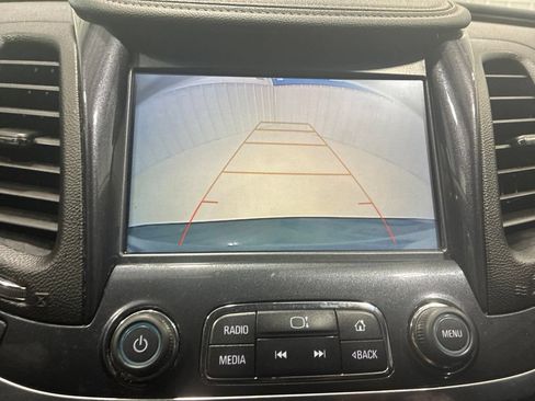 Used 2019 Chevrolet Impala LT FWD image 20