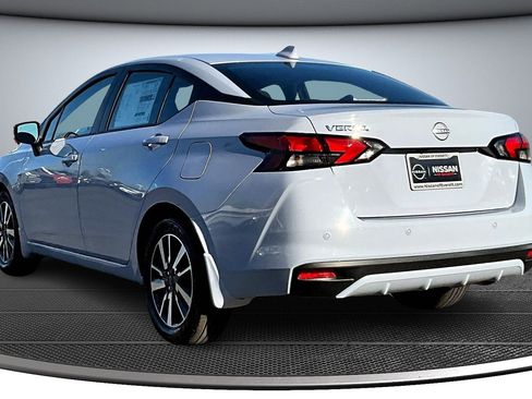 Used 2025 Nissan Versa SV w/ Trunk Package image 3