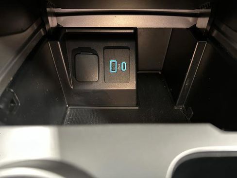 Used 2020 Ford Explorer ST image 25