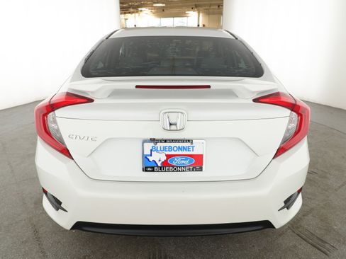 Used 2016 Honda Civic EX image 4