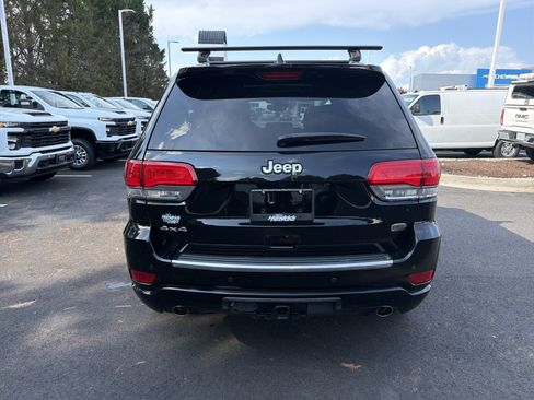 Used 2020 Jeep Grand Cherokee Overland AWD/4WD image 6