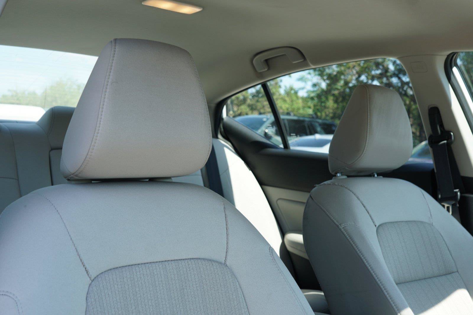 Used 2025 Nissan Altima 2.5 SV FWD image 29