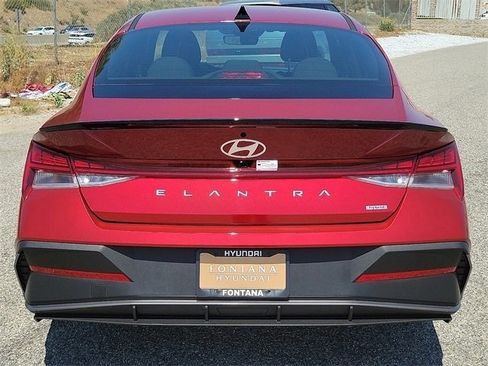 New 2025 Hyundai Elantra SEL image 22