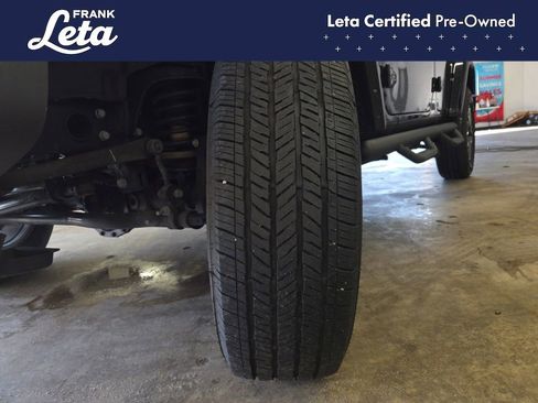 Used 2024 Jeep Wrangler Unlimited Sahara w/ Technology Group AWD/4WD image 24
