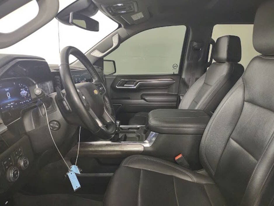 Used 2023 Chevrolet Silverado 1500 LTZ w/ LTZ Convenience Package II AWD/4WD image 13