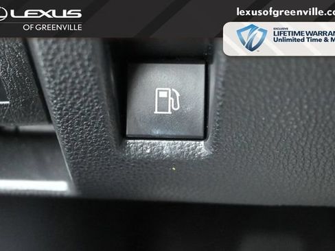 Used 2023 Toyota Highlander XSE FWD image 13