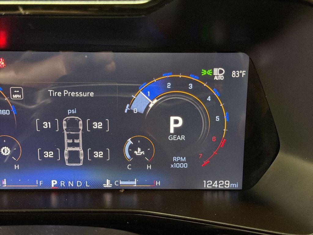 Certified 2026 Chevrolet Colorado Z71 w/ Technology Package AWD/4WD image 12