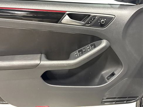 Used 2016 Volkswagen Jetta GLI SEL image 21