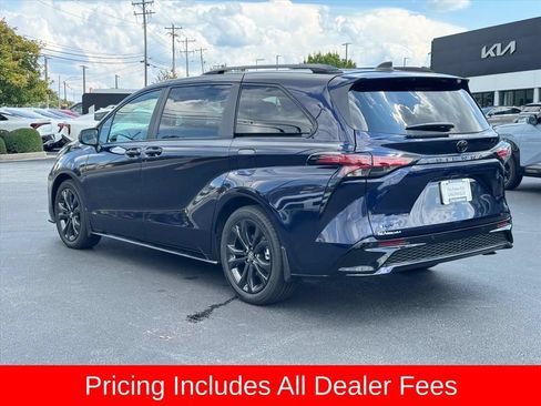 Used 2026 Toyota Sienna XSE FWD image 5