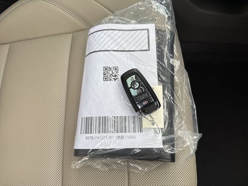 Used 2024 Lincoln Nautilus Premier w/ Equipment Group 102A image 59