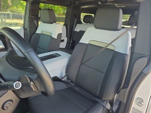 Used 2025 GMC Hummer EV 2X AWD/4WD image 14