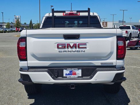 Used 2024 GMC Canyon Elevation w/ Convenience Package AWD/4WD image 4