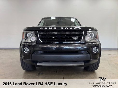 Used 2016 Land Rover LR4 HSE LUX image 16