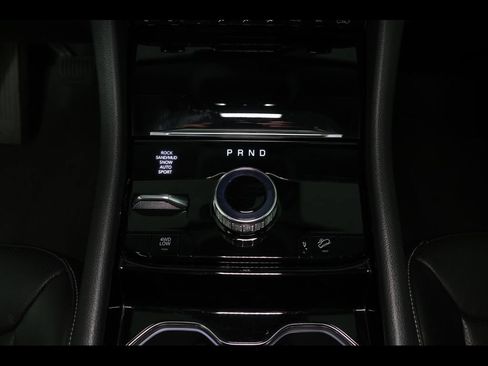 Used 2022 Jeep Grand Cherokee Limited 4xe w/ Luxury Tech Group II AWD/4WD image 32