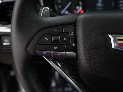 Used 2025 Cadillac XT6 Sport image 24