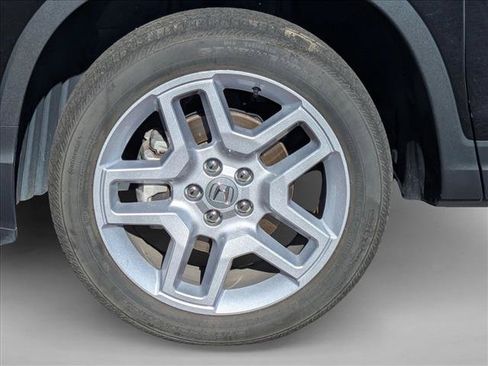 Used 2025 Honda Passport EX-L image 17