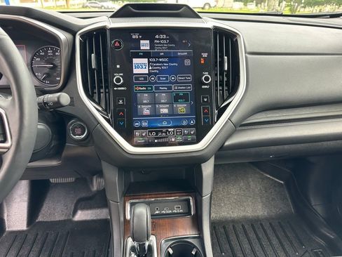Used 2023 Subaru Ascent Touring AWD/4WD image 28