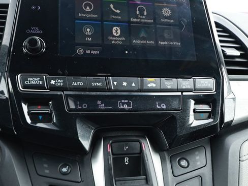 Used 2018 Honda Odyssey Touring image 18