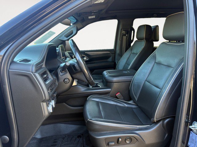 Used 2021 GMC Yukon XL SLT w/ SLT Luxury Plus Package AWD/4WD image 2