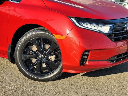 Used 2023 Honda Odyssey Sport image 9