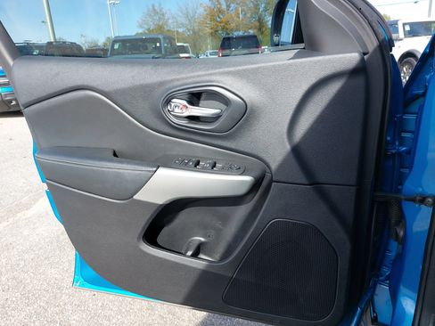 Used 2022 Jeep Cherokee Latitude w/ Trailer Tow Group image 28