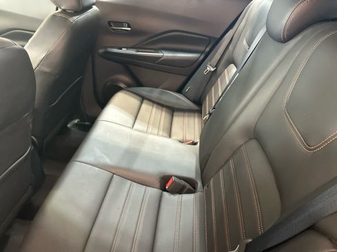 Used 2020 Nissan Kicks SR w/ SR Premium Package FWD image 9
