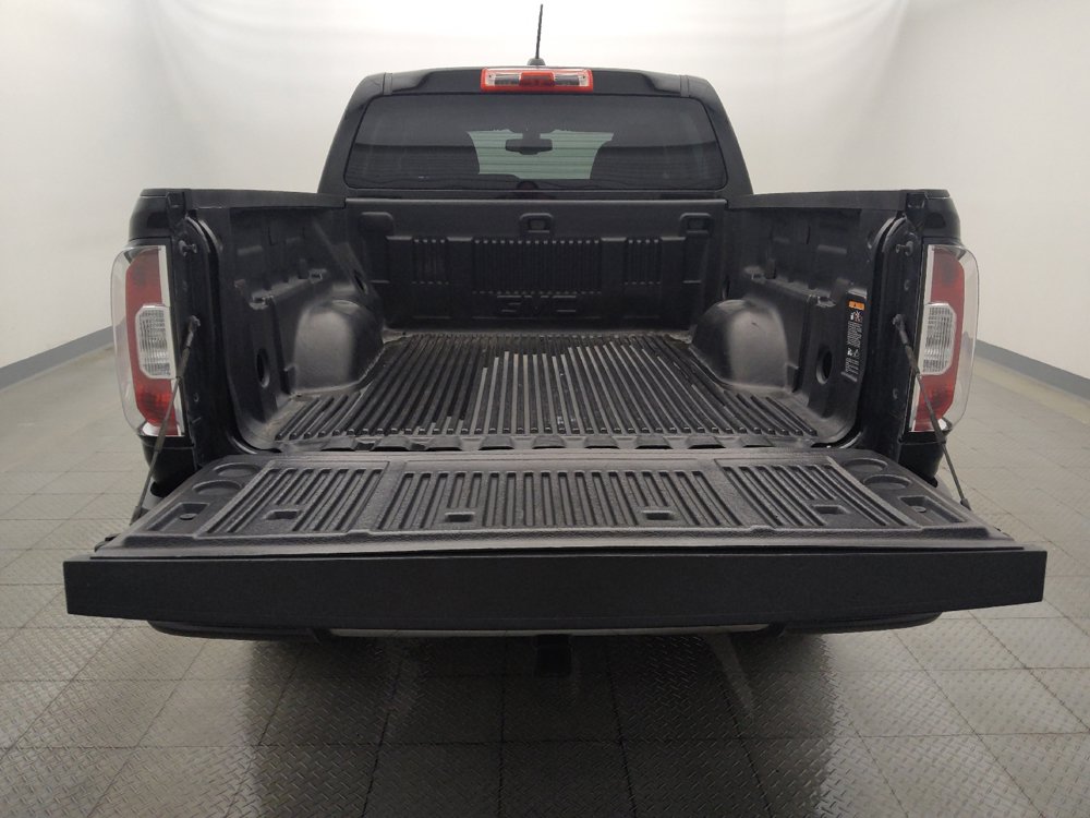 Used 2020 GMC Canyon SLE w/ Elevation Edition RWD image 29