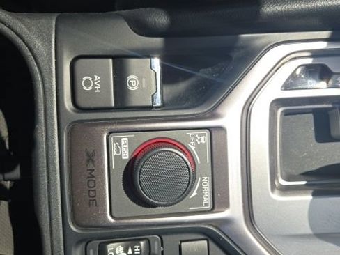 Used 2023 Subaru Forester Premium AWD/4WD image 10