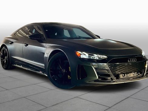 Used 2023 Audi e-tron GT Premium Plus image 2
