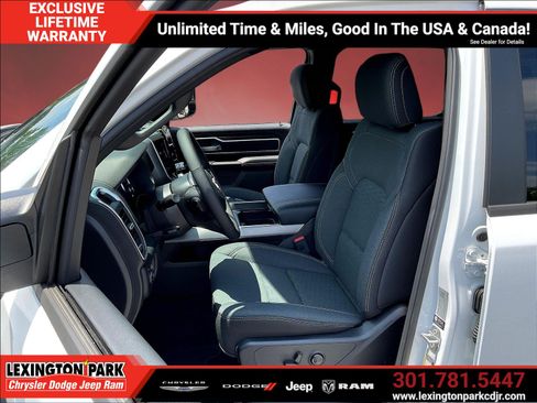 New 2026 RAM 1500 Big Horn AWD/4WD image 9