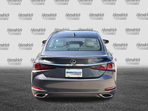 Used 2024 Lexus ES 350 Ultra Luxury w/ Accessory Package (Z2) FWD image 8
