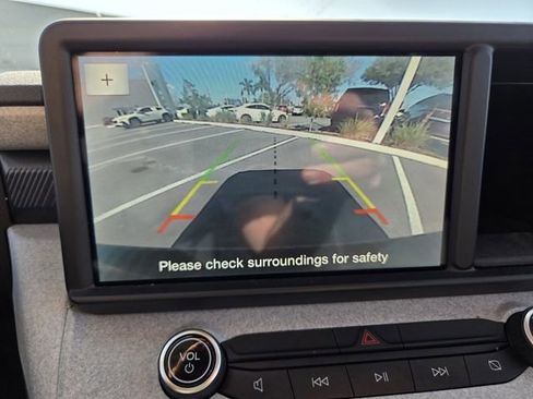 Certified 2023 Ford Maverick XLT image 25