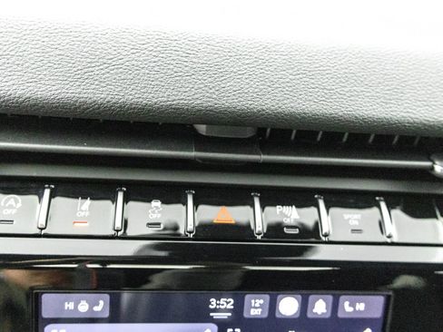 Used 2023 Jeep Grand Cherokee Altitude image 28