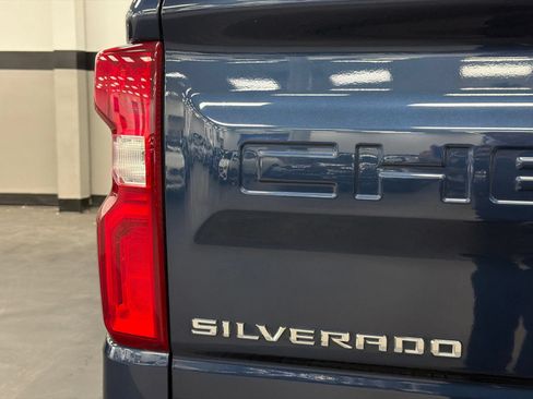 Used 2020 Chevrolet Silverado 1500 Custom w/ Custom Value Package RWD image 14