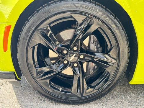 Used 2020 Chevrolet Camaro SS RWD image 35