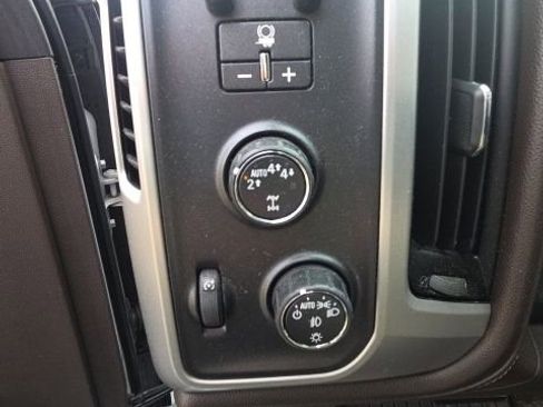 Used 2017 GMC Sierra 1500 SLT image 26