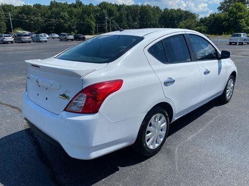 Used 2019 Nissan Versa SV FWD image 6