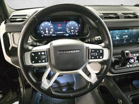 Certified 2024 Land Rover Defender 90 X-Dynamic SE image 19