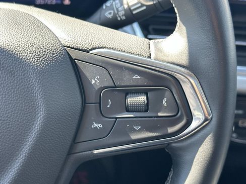 Certified 2024 Chevrolet Trax LT w/ Sunroof Package FWD image 22