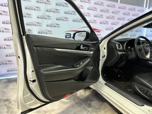 Used 2022 Nissan Maxima SV w/ Floor Mat Group image 14